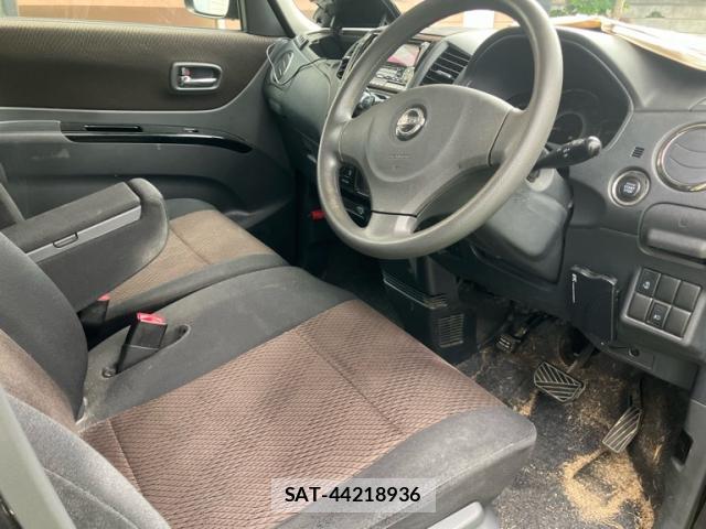 Nissan ROOX 2009-12 8875608-17