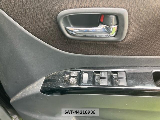Nissan ROOX 2009-12 8875608-18