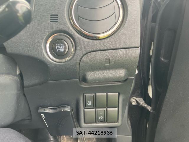 Nissan ROOX 2009-12 8875608-19