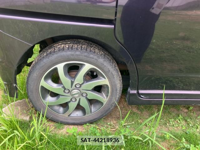 Nissan ROOX 2009-12 8875608-8