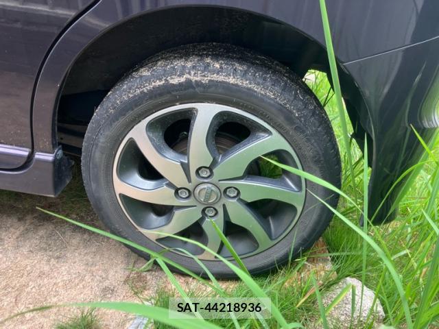 Nissan ROOX 2009-12 8875608-9