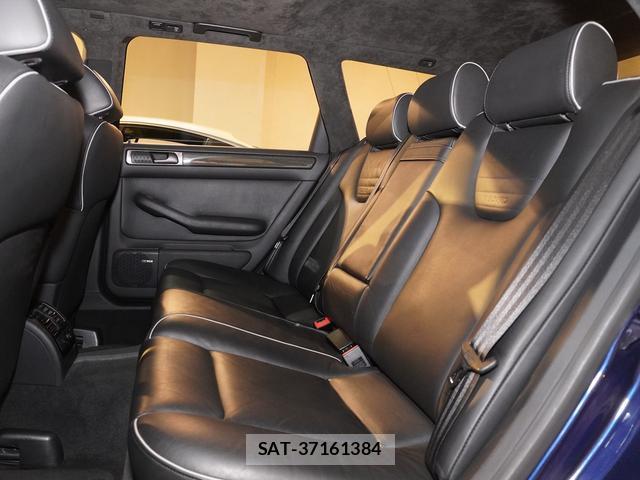 Audi RS6 2002-10 8875791-11