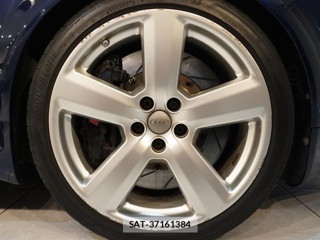 Audi RS6 2002-10 8875791-14