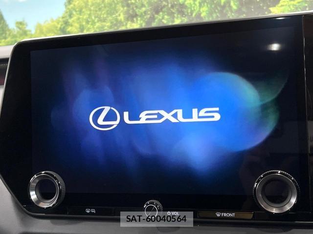 Lexus RX 2023-10 8872880-4