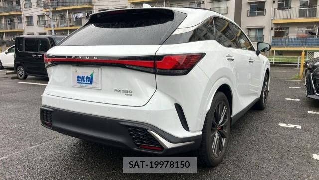 Lexus RX 2023-02 8874441-12