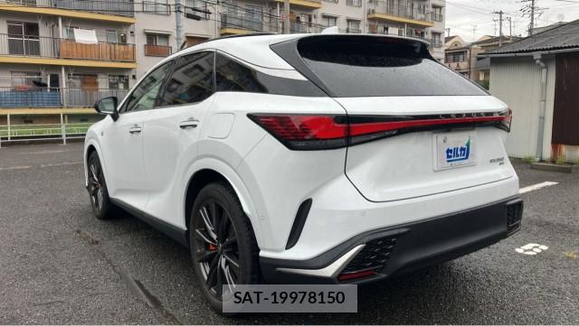 Lexus RX 2023-02 8874441-13
