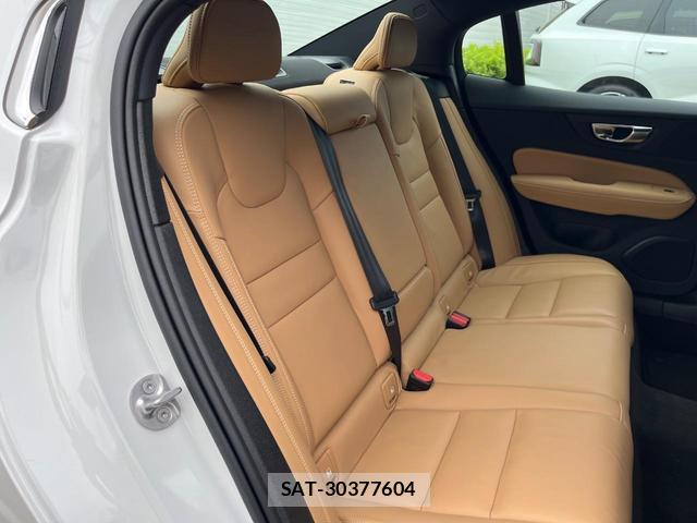 Volvo S60 2024-09 8873904-13