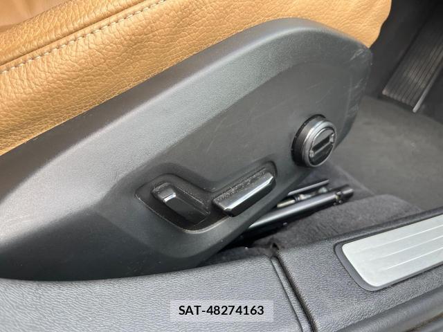 Volvo S60 2019-12 8873906-10