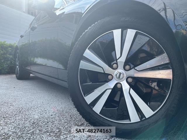 Volvo S60 2019-12 8873906-14