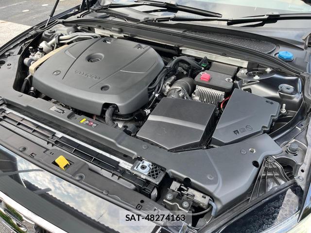 Volvo S60 2019-12 8873906-17