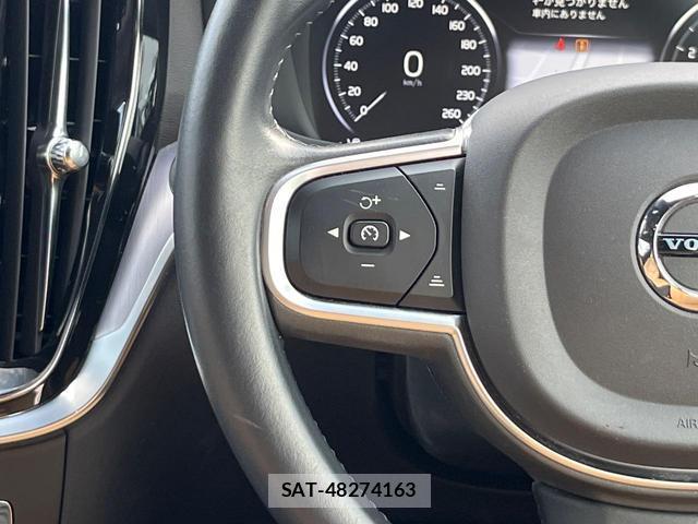 Volvo S60 2019-12 8873906-6