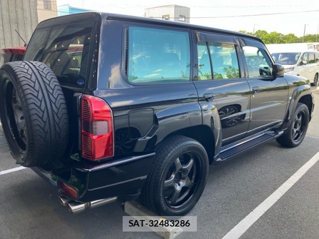 Nissan SAFARI 2006-04 8873307-3