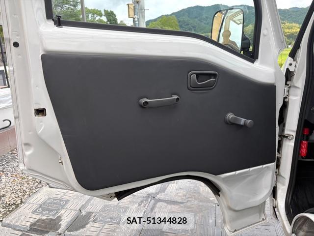 Subaru SAMBAR TRUCK 2012-03 8872872-15