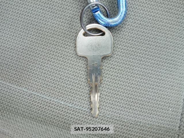 Subaru SAMBAR TRUCK 2002-12 8875117-9