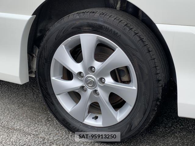 Nissan SERENA 2013-06 8872566-17