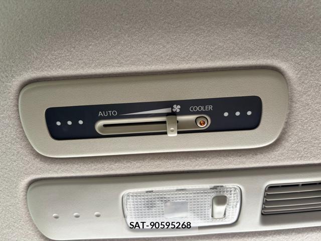 Nissan SERENA 2011-09 8872876-11