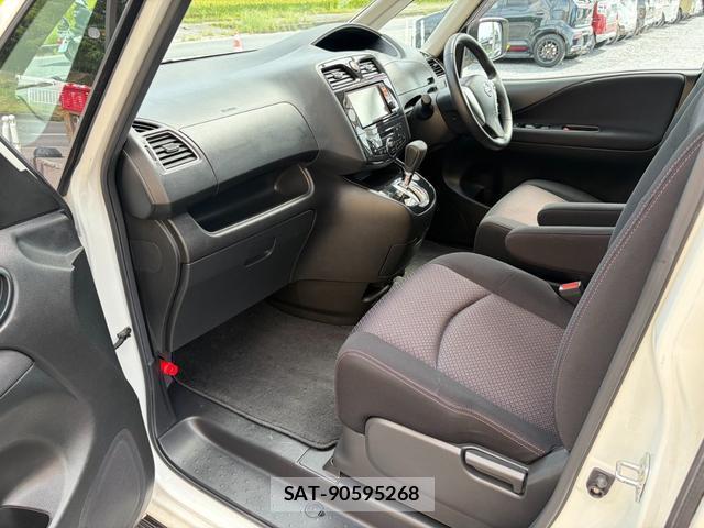Nissan SERENA 2011-09 8872876-16