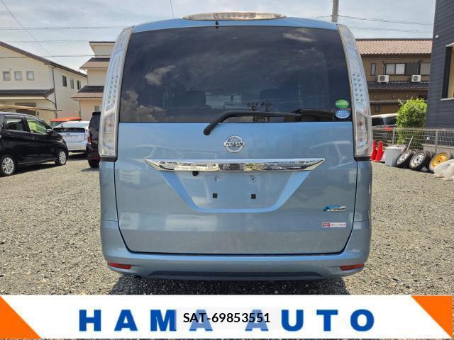 Nissan SERENA 2013-09 8872912-1
