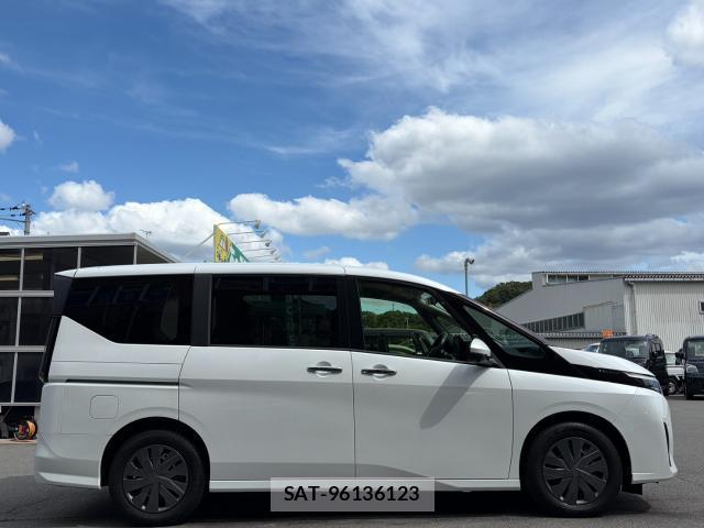 Nissan SERENA 2023-07 8872921-3