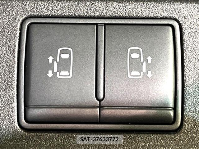 Nissan SERENA 2018-05 8873023-6