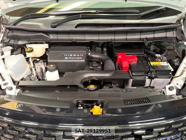 Nissan SERENA 2024-02 8873232-17