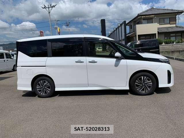 Nissan SERENA 2024-12 8873703-5