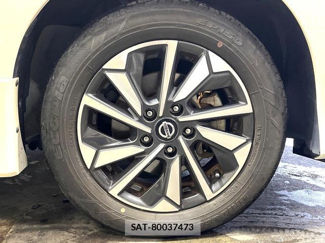 Nissan SERENA 2022-09 8873749-14