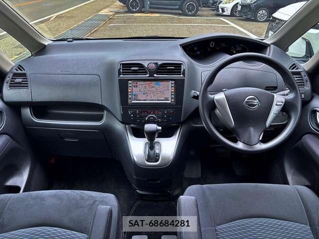 Nissan SERENA 2011-01 8873898-1