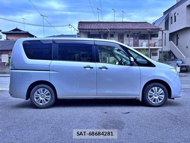 Nissan SERENA 2011-01 8873898-12