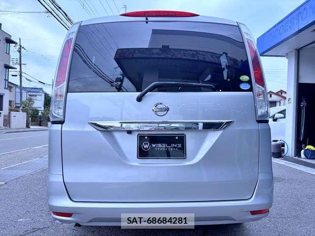 Nissan SERENA 2011-01 8873898-14