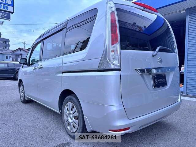 Nissan SERENA 2011-01 8873898-15