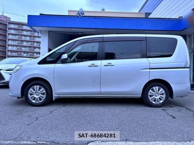 Nissan SERENA 2011-01 8873898-16