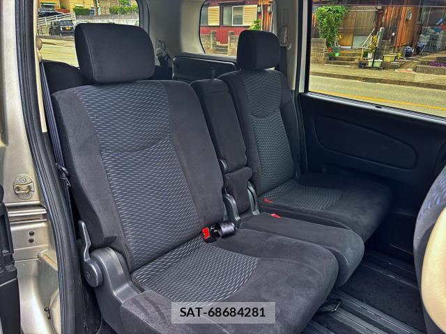 Nissan SERENA 2011-01 8873898-3