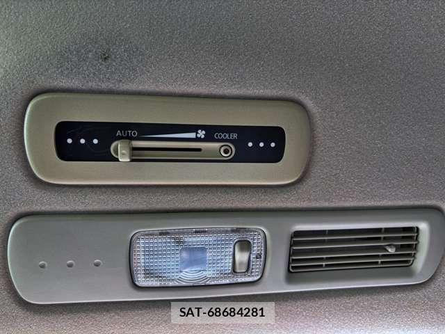 Nissan SERENA 2011-01 8873898-9