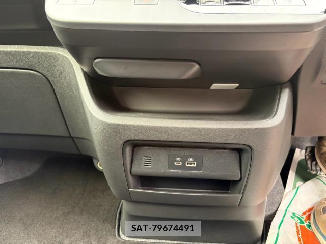 Nissan SERENA 2023-10 8874050-15