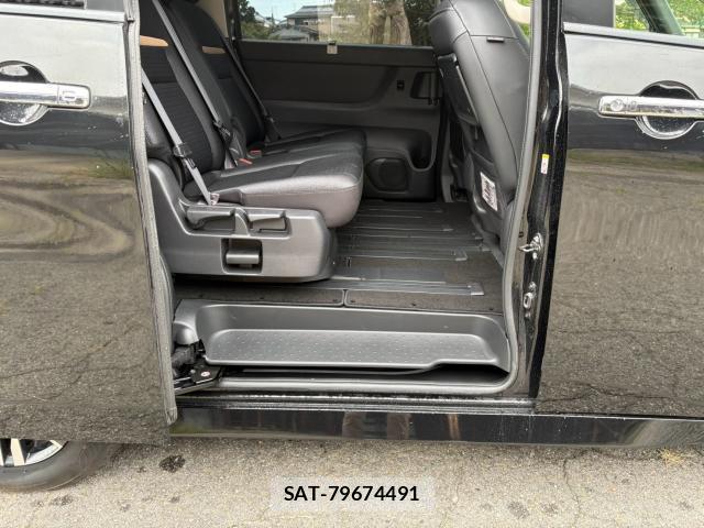 Nissan SERENA 2023-10 8874050-8