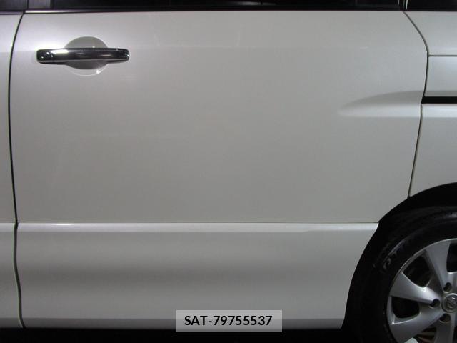 Nissan SERENA 2011-10 8874246-3