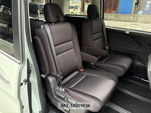 Nissan SERENA 2018-04 8874312-18