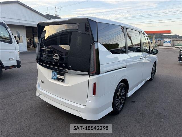 Nissan SERENA 2025-03 8874374-1