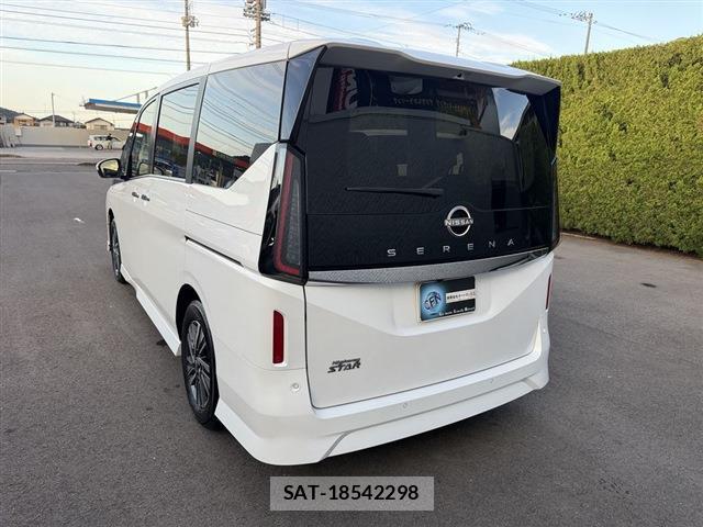Nissan SERENA 2025-03 8874374-9