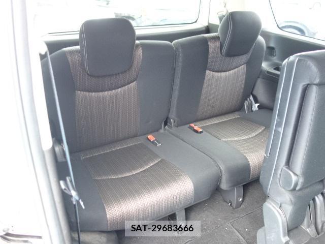 Nissan SERENA 2014-01 8875118-12