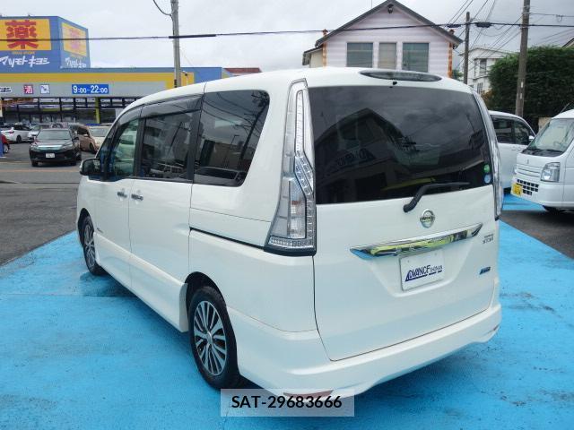 Nissan SERENA 2014-01 8875118-2