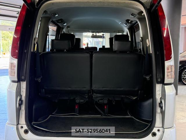 Nissan SERENA 2008-07 8875526-18