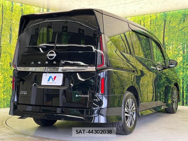 Nissan SERENA 2026-01 8875636-17