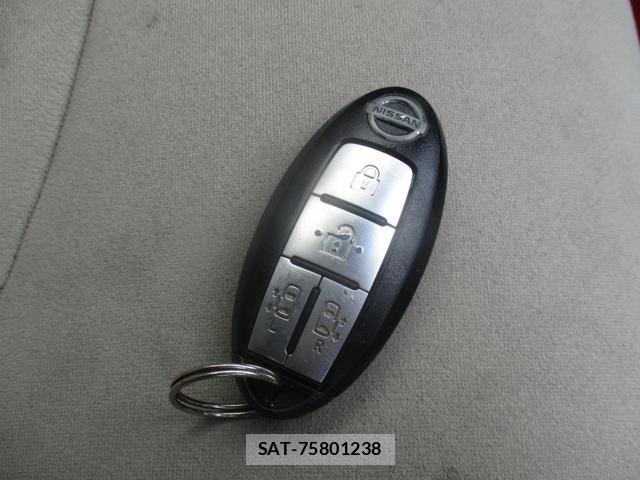 Nissan SERENA 2014-02 8875703-10