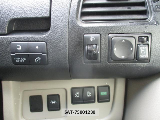 Nissan SERENA 2014-02 8875703-8