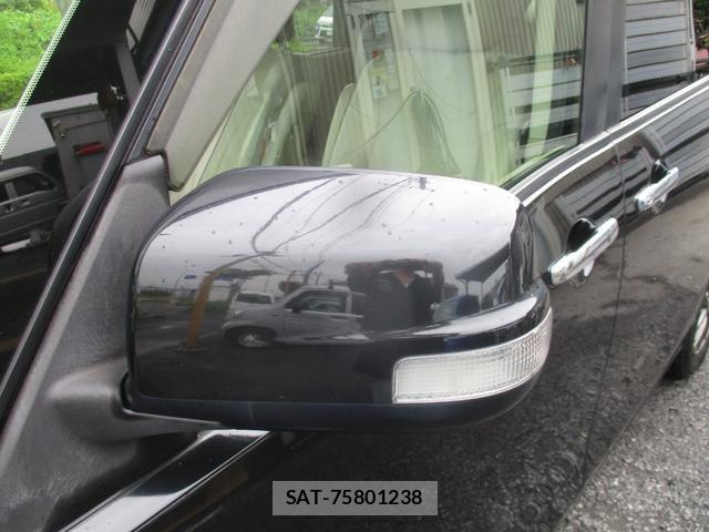 Nissan SERENA 2014-02 8875703-9