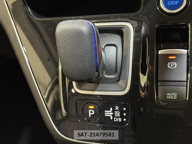 Nissan SERENA 2022-11 8875895-7