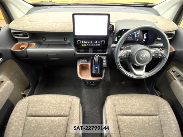 Toyota SIENTA 2024-02 8872653-1
