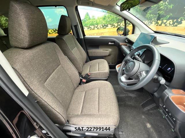 Toyota SIENTA 2024-02 8872653-7